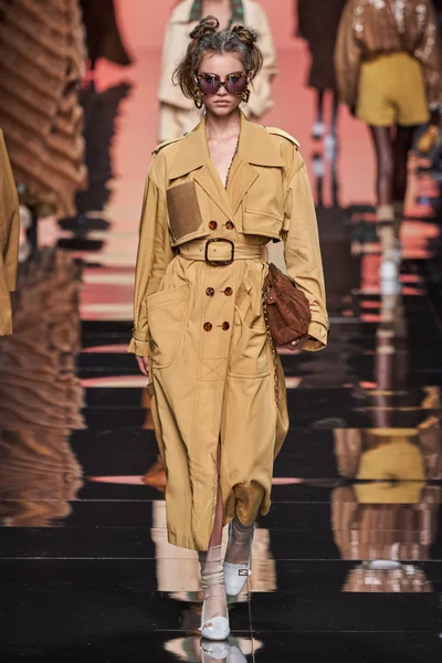 Look 20